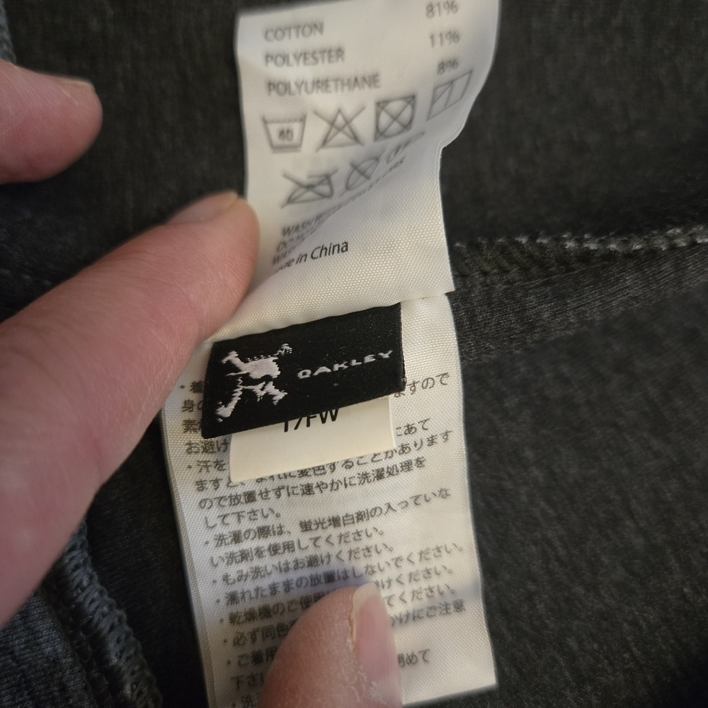 LARGE Gray/Black Oakley Zip Up Hoodie - Picture 8 of 15